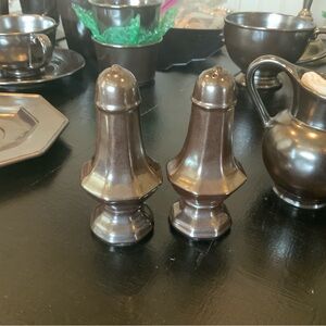 Juliska Pewter Stoneware Salt & Pepper Shakers Set Portugal